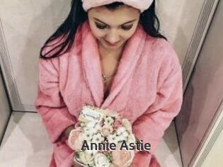 Annie_Astie