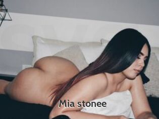 Mia_stonee