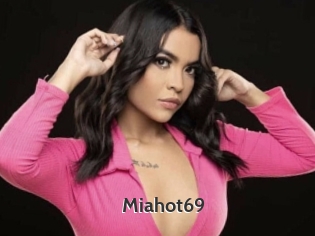 Miahot69