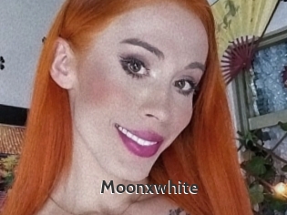 Moonxwhite